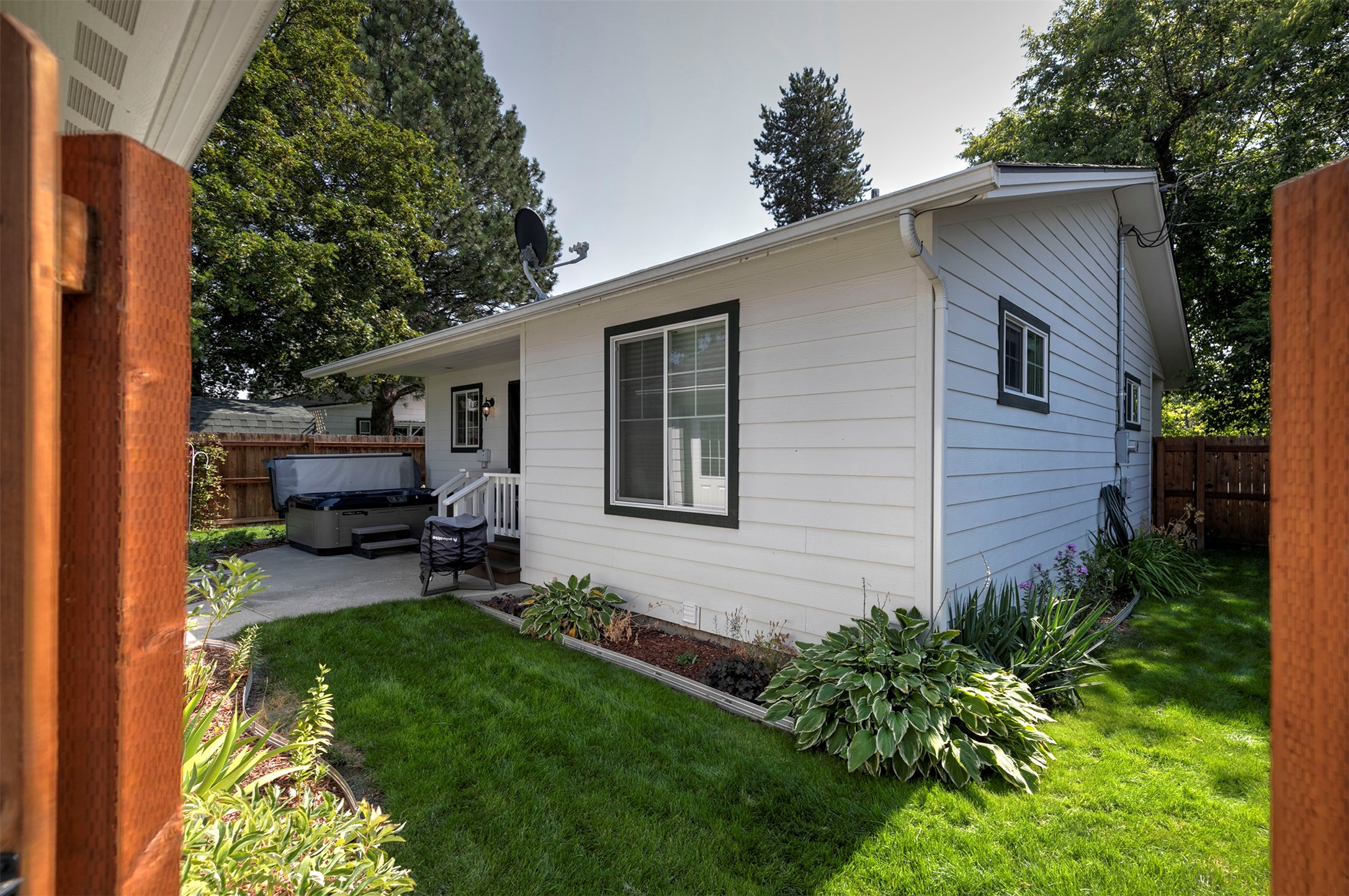 Hamilton, Montana 59840, United States, 2 Bedrooms Bedrooms, ,1 BathroomBathrooms,Residential,Active,231349