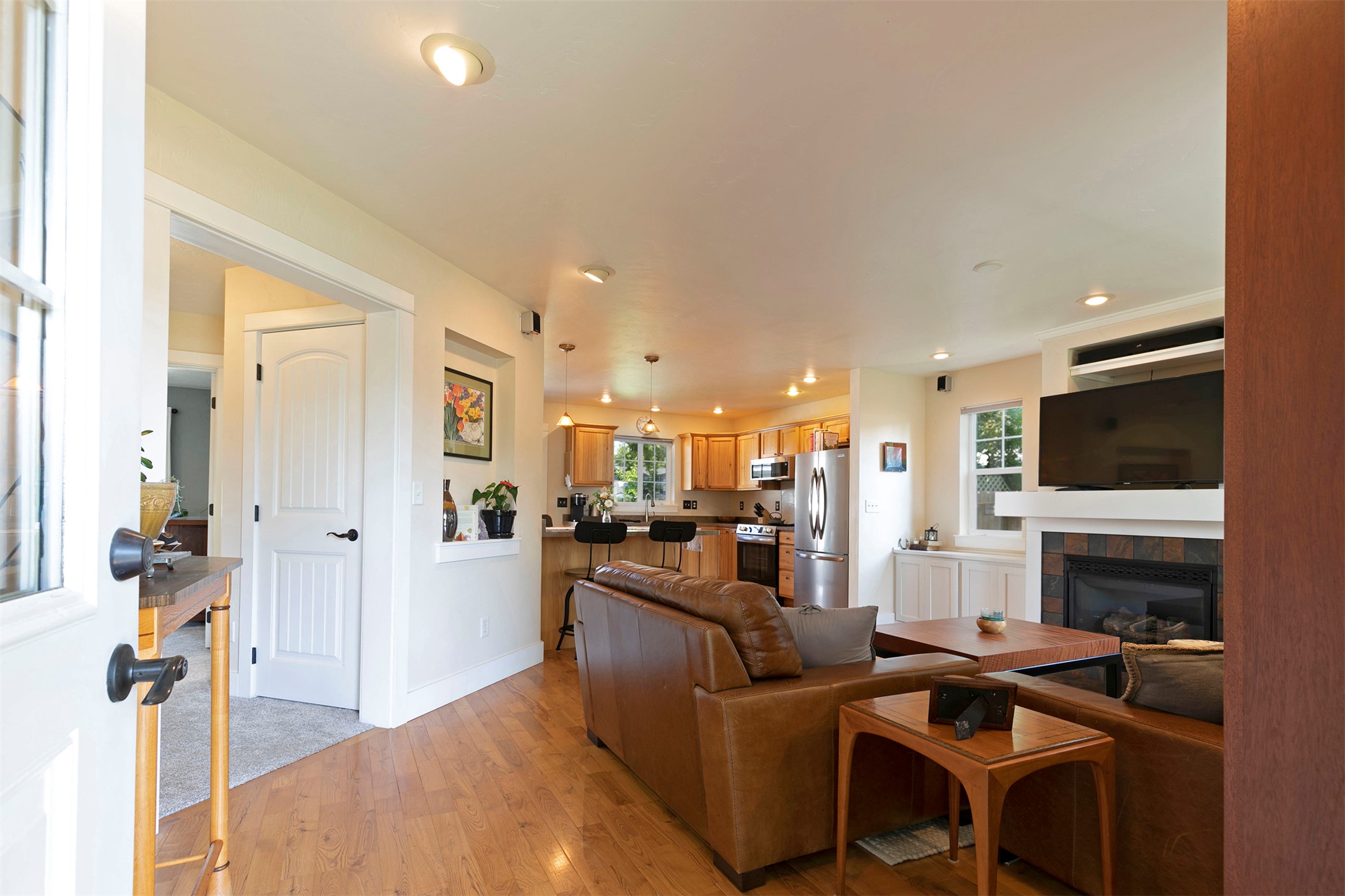 310 W Franklin Avenue