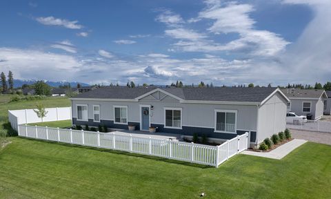 Photo of 142 Otter Place, Kalispell, MT 59901 (MLS # 30052540)