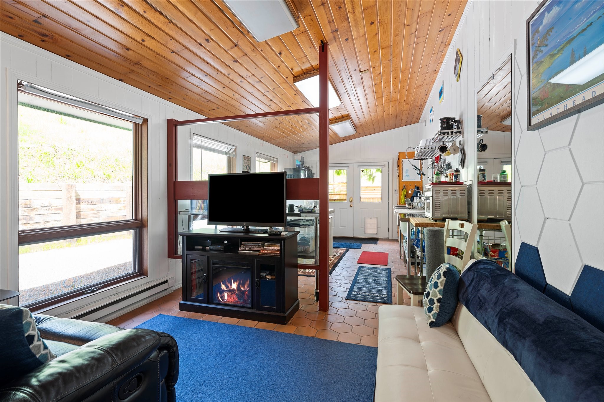 Bigfork, Montana 59911, United States, 3 Bedrooms Bedrooms, ,2 BathroomsBathrooms,Residential,Active,81984