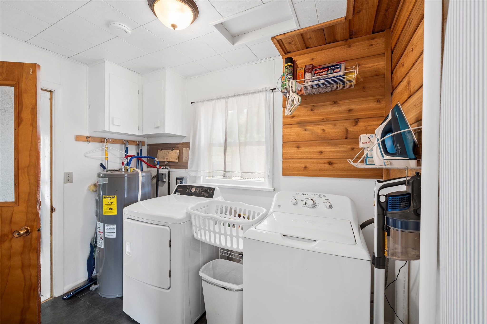 Bigfork, Montana 59911, United States, 3 Bedrooms Bedrooms, ,2 BathroomsBathrooms,Residential,Active,81984