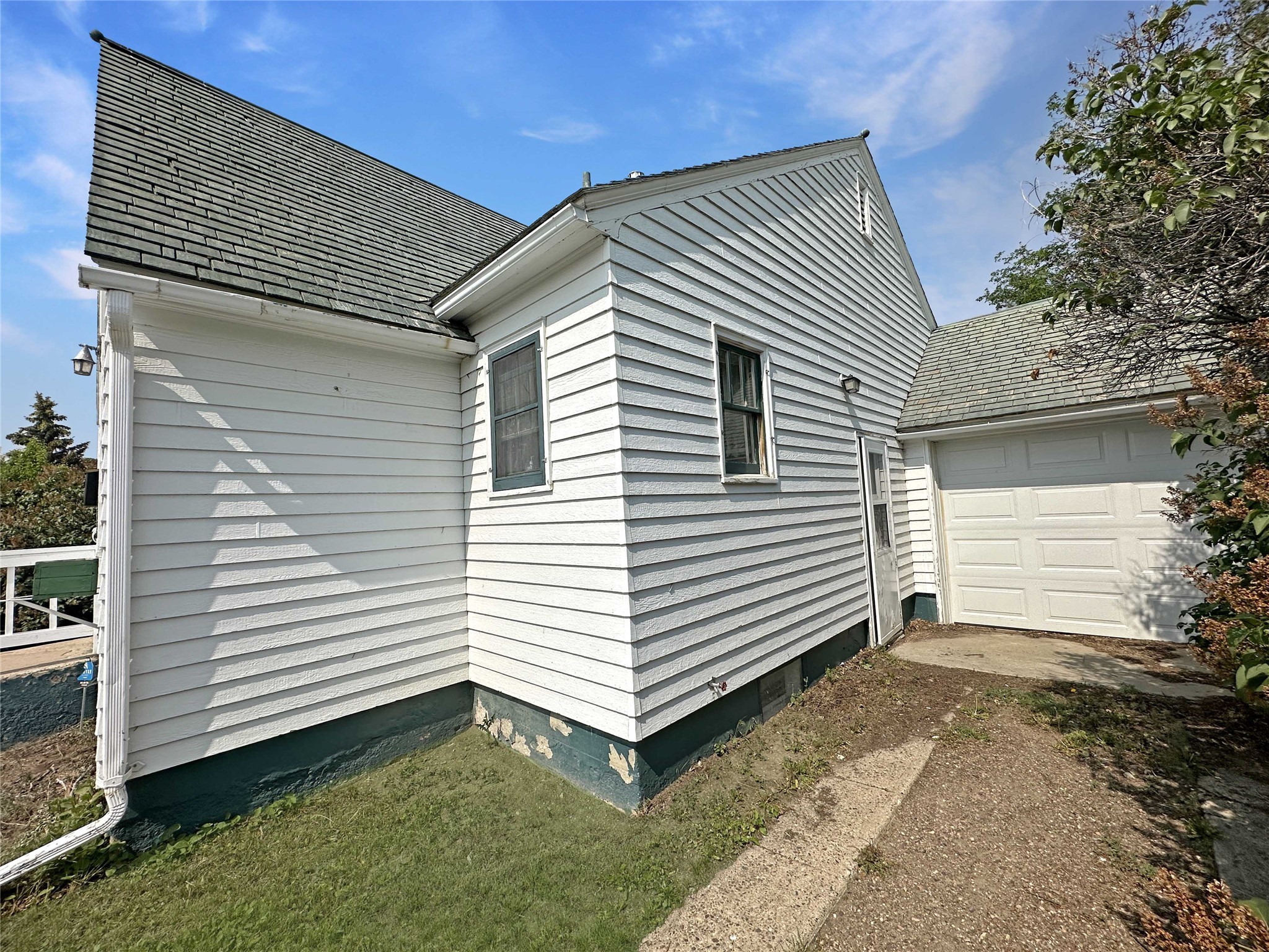 214 2nd Avenue SW