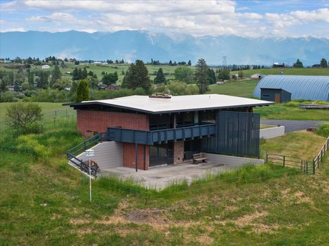 Photo of 1695 Whalebone Drive, Kalispell, MT 59901 (MLS # 30052060)