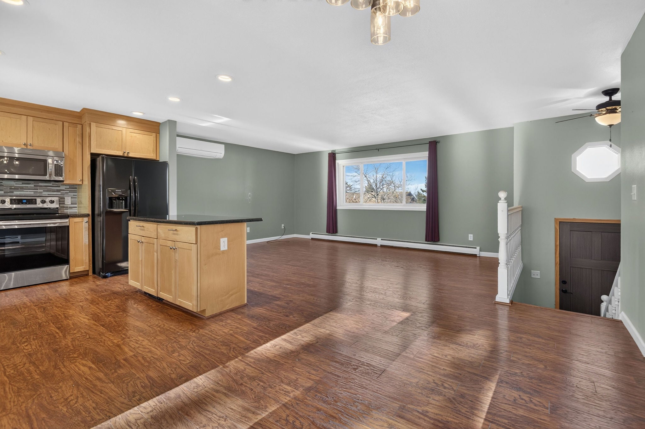 906 Hideout Street