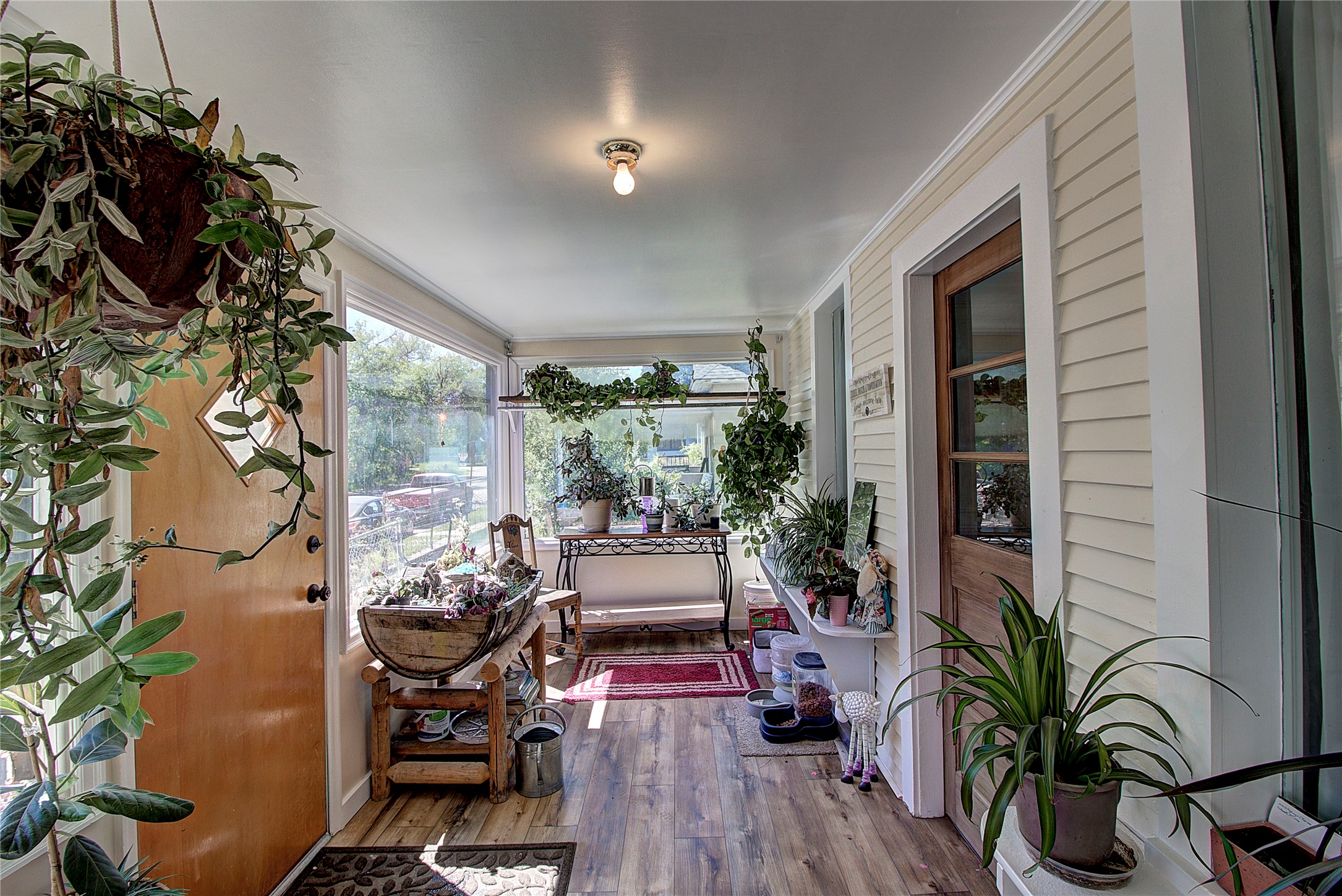 506 2nd Street W