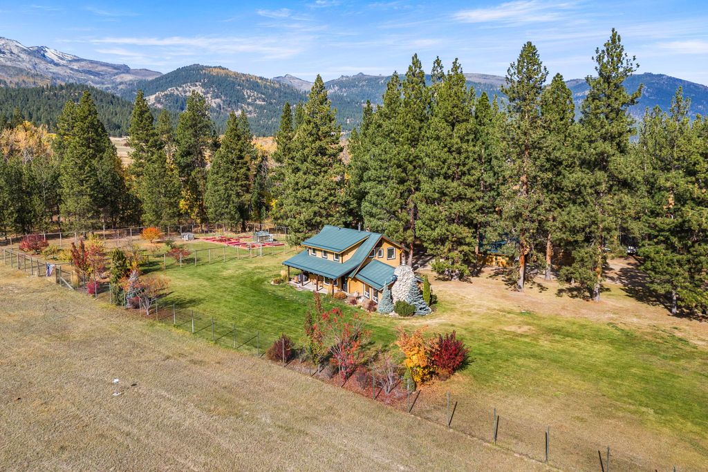 Photo of 1862 Mountain Meadow Lane, Victor, MT 59875 (MLS # 30065637)