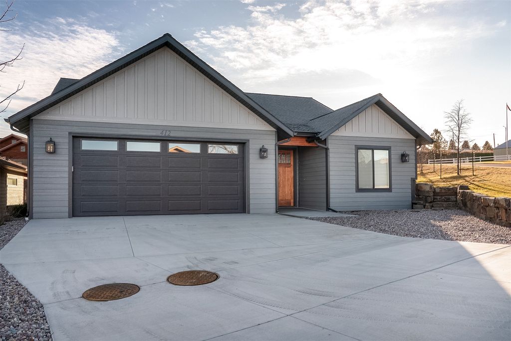 Photo of 412 White Fox Run, Polson, MT 59860 (MLS # 30064166)