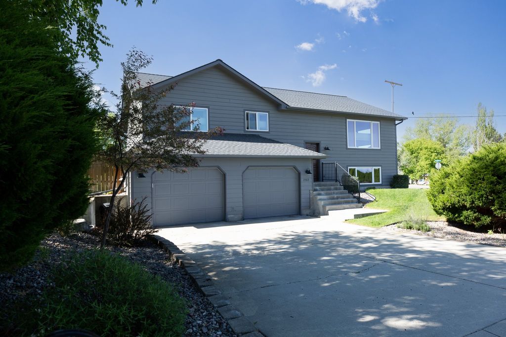 Photo of 2503 Sunridge Court, Missoula, MT 59803 (MLS # 30072578)