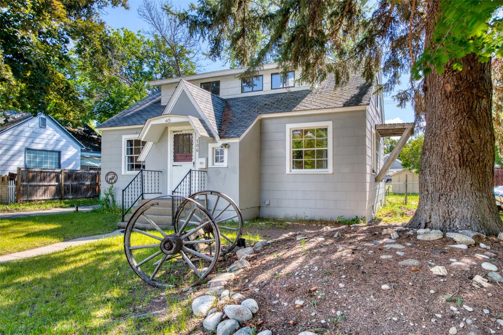 Photo of 706 S 5th Street, Hamilton, MT 59840 (MLS # 30073648)