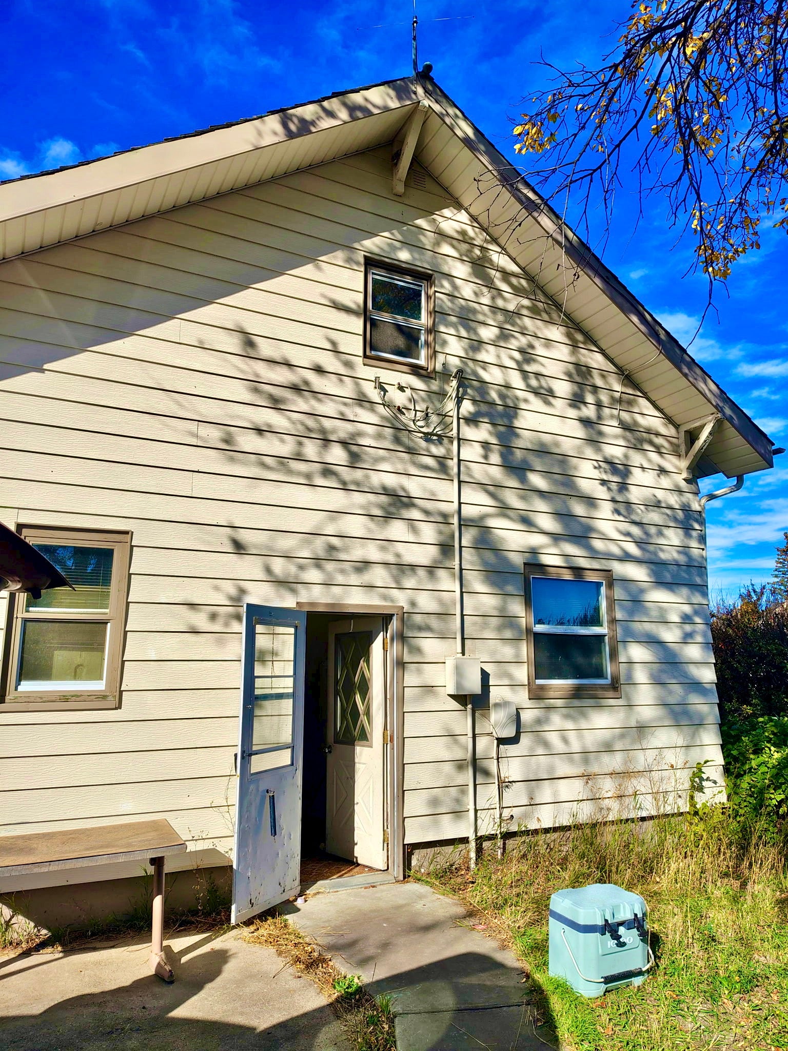 118 Rock Street N