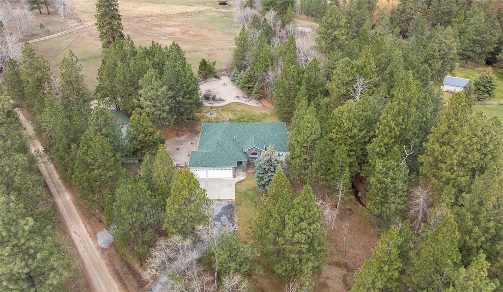 Photo of 234 Bridle Trail, Stevensville, MT 59870 (MLS # 30067835)