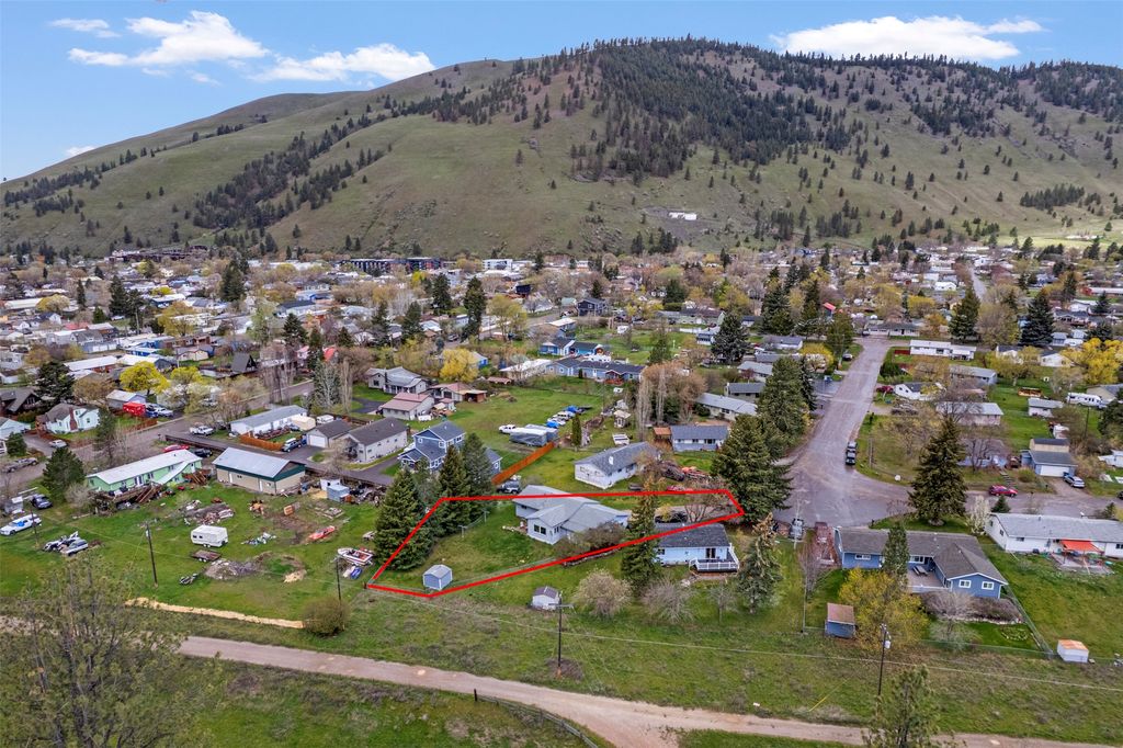 Photo of 13 Canyon View Drive, Missoula, MT 59802 (MLS # 30068985)