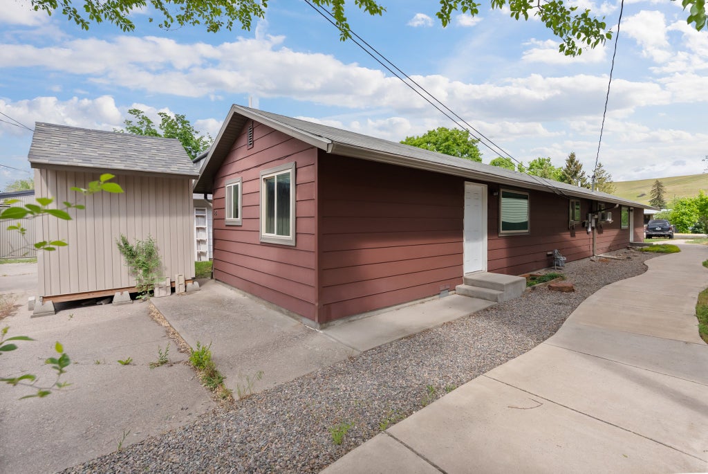 Photo of 915 Charlo Street, Missoula, MT 59802 (MLS # 30070906)