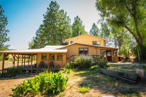 Photo of 4769 Northview Drive, Stevensville, MT 59870 (MLS # 30069265)