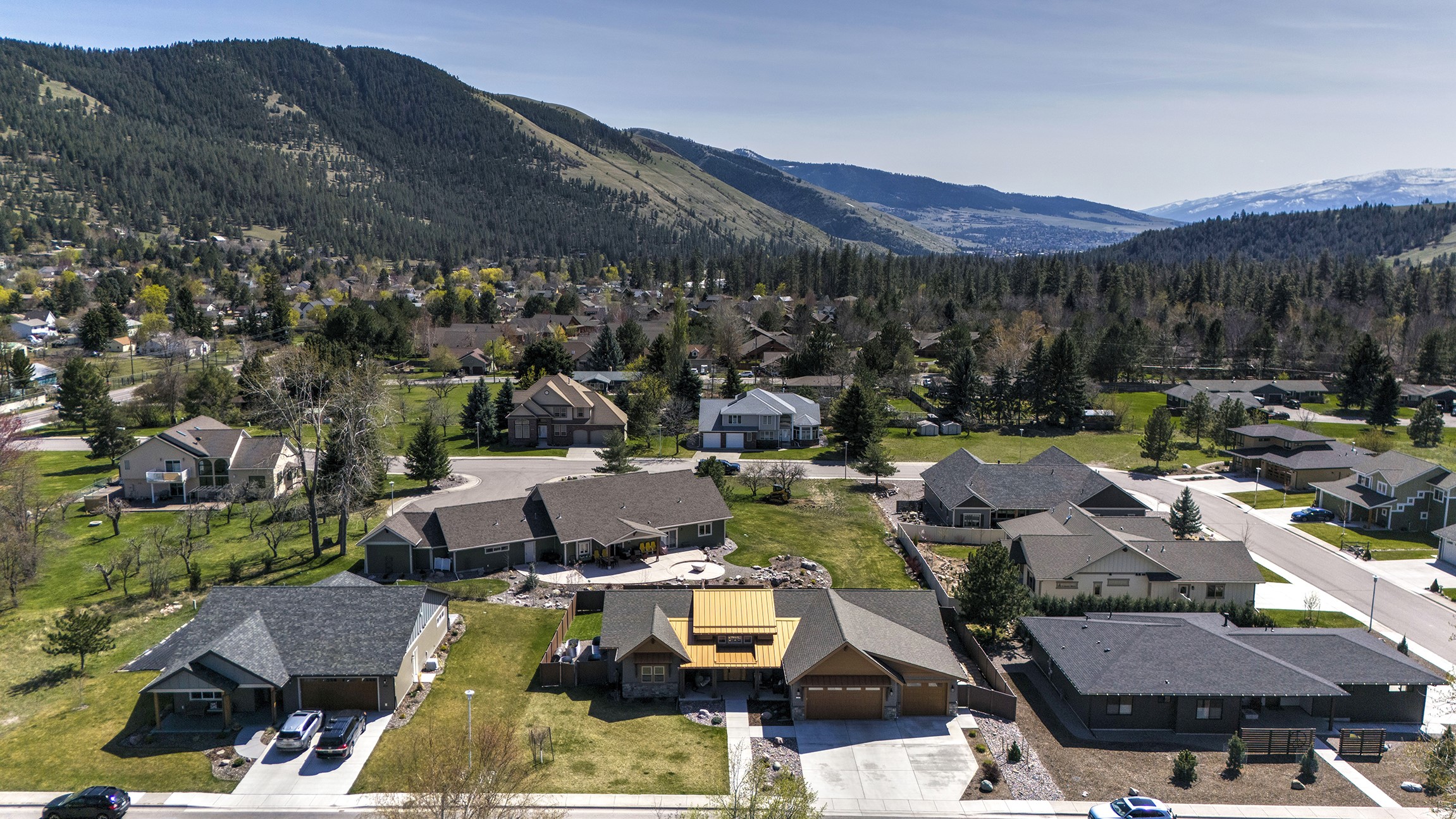 Missoula, Montana 59802, United States, 4 Bedrooms Bedrooms, ,3 BathroomsBathrooms,Residential,Active,118997