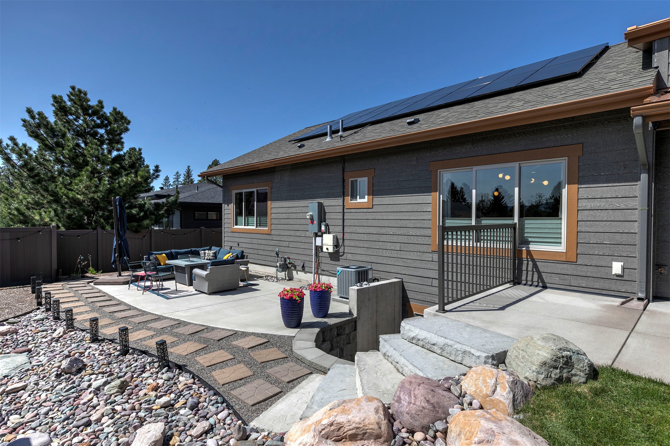 Missoula, Montana 59802, United States, 4 Bedrooms Bedrooms, ,3 BathroomsBathrooms,Residential,Active,118997