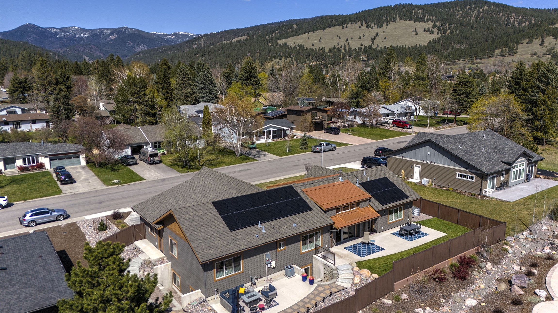 Missoula, Montana 59802, United States, 4 Bedrooms Bedrooms, ,3 BathroomsBathrooms,Residential,Active,118997