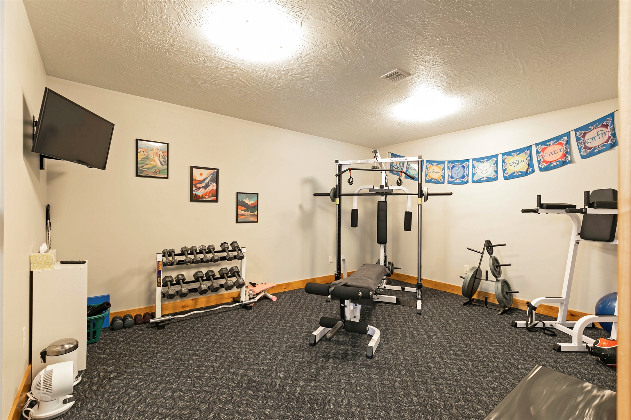 Missoula, Montana 59802, United States, 4 Bedrooms Bedrooms, ,3 BathroomsBathrooms,Residential,Active,118997