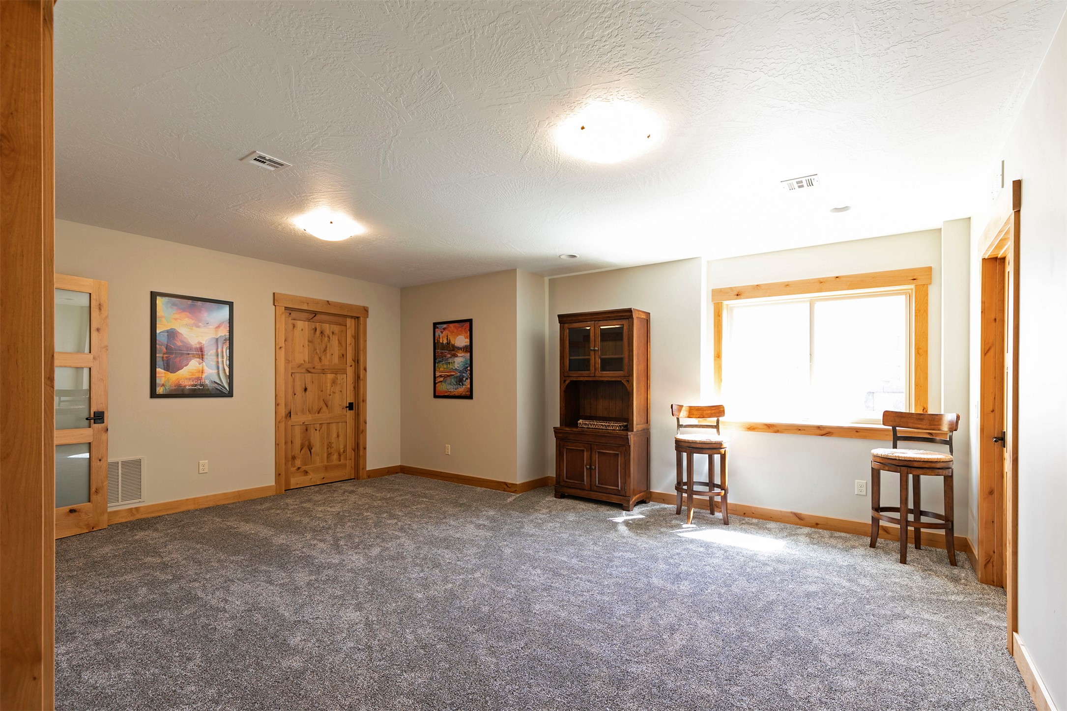 Missoula, Montana 59802, United States, 4 Bedrooms Bedrooms, ,3 BathroomsBathrooms,Residential,Active,118997