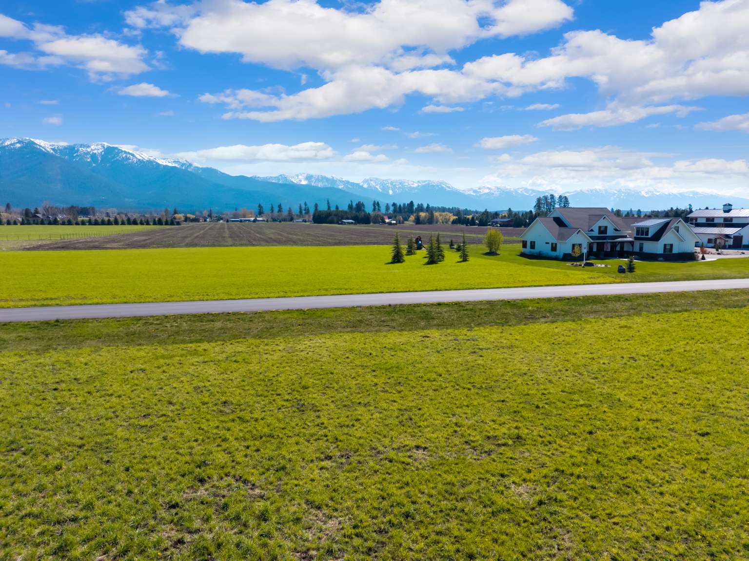 1128 Tree Farm Road