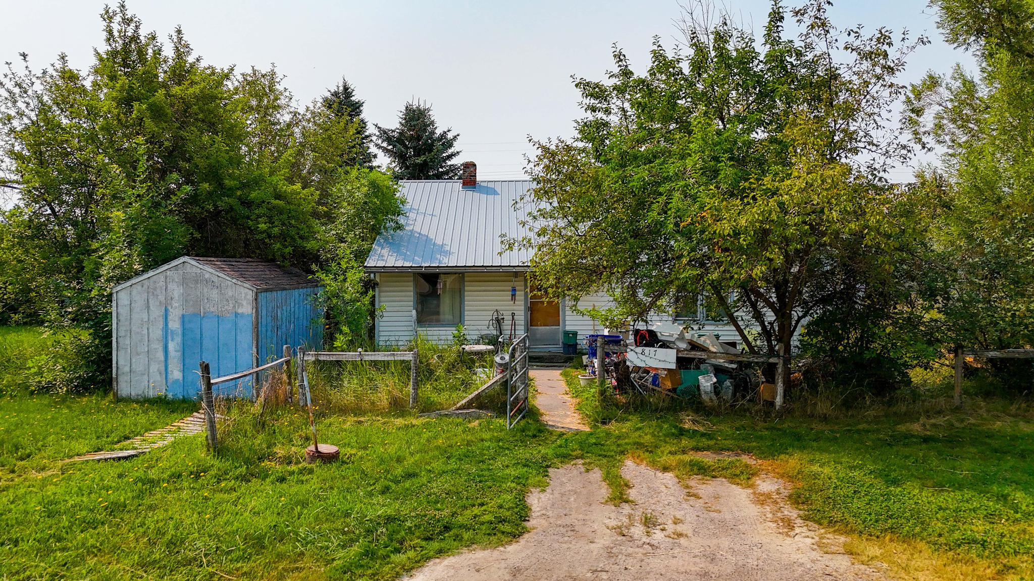 817 Andrew Street NW