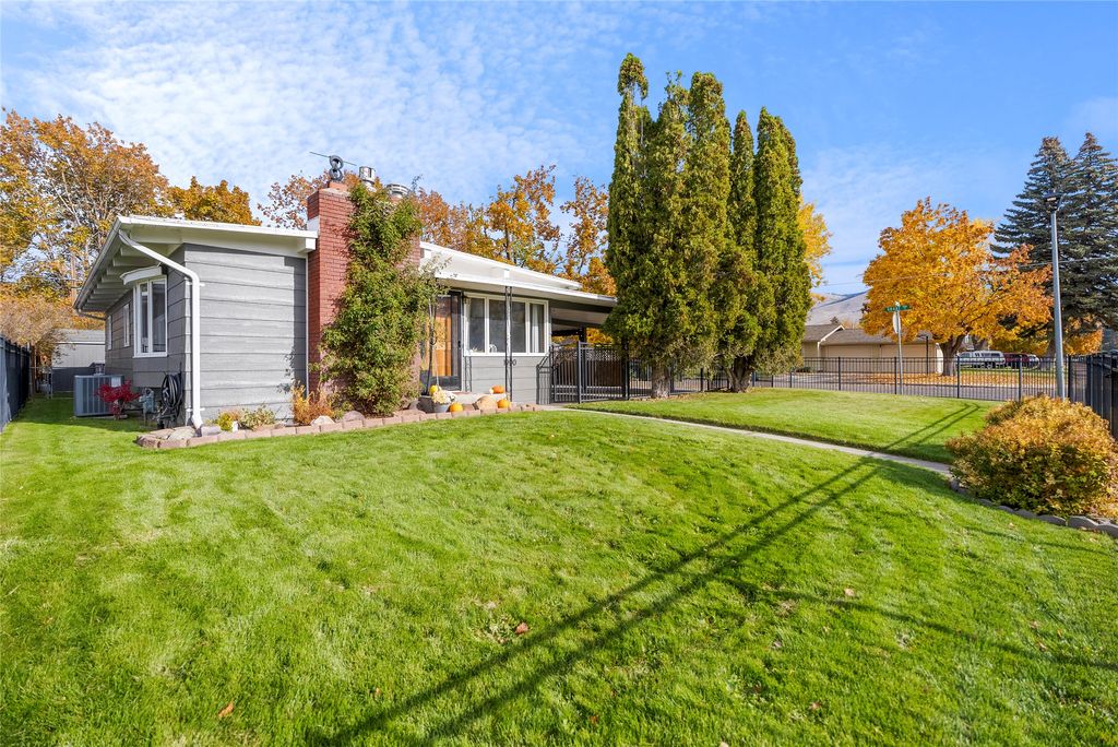Photo of 1900 34th Street, Missoula, MT 59801 (MLS # 30060877)