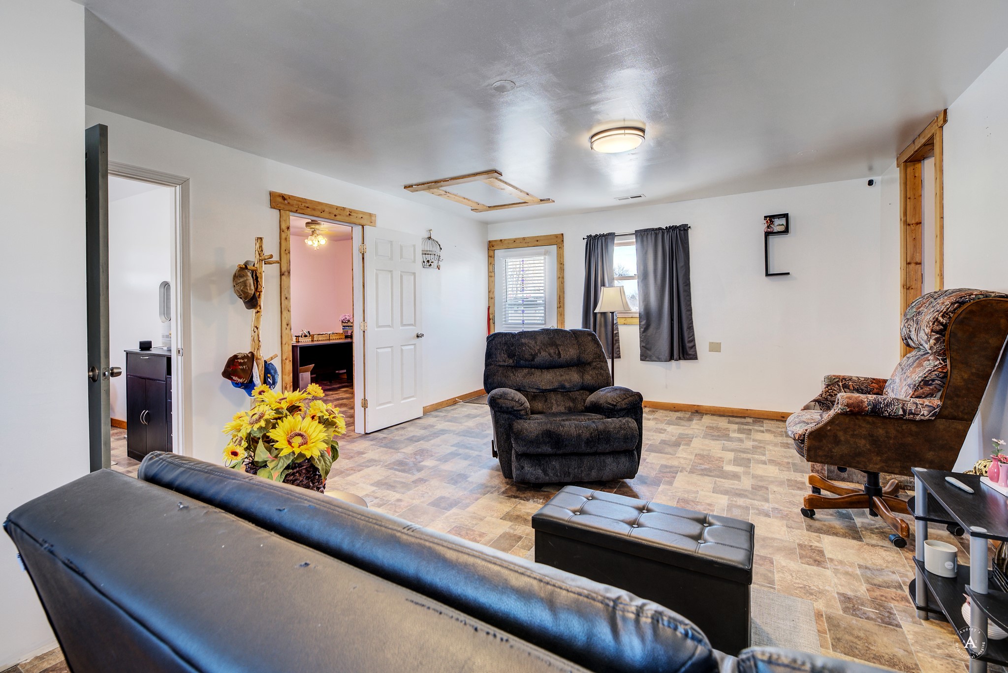 3660 N Montana Avenue