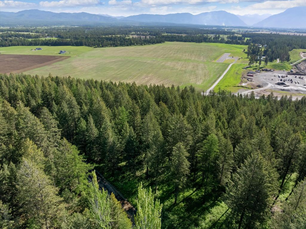 Photo of 119 Stageline Court, Whitefish, MT 59937 (MLS # 30069876)