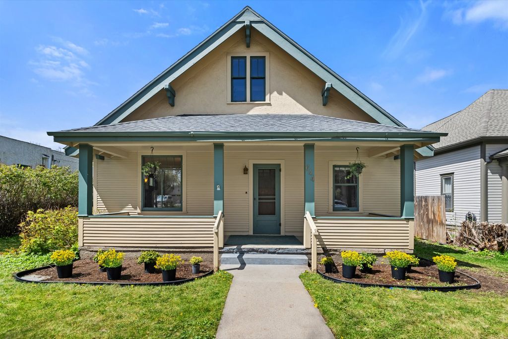 Photo of 644 N Ewing Street, Helena, MT 59601 (MLS # 30069020)