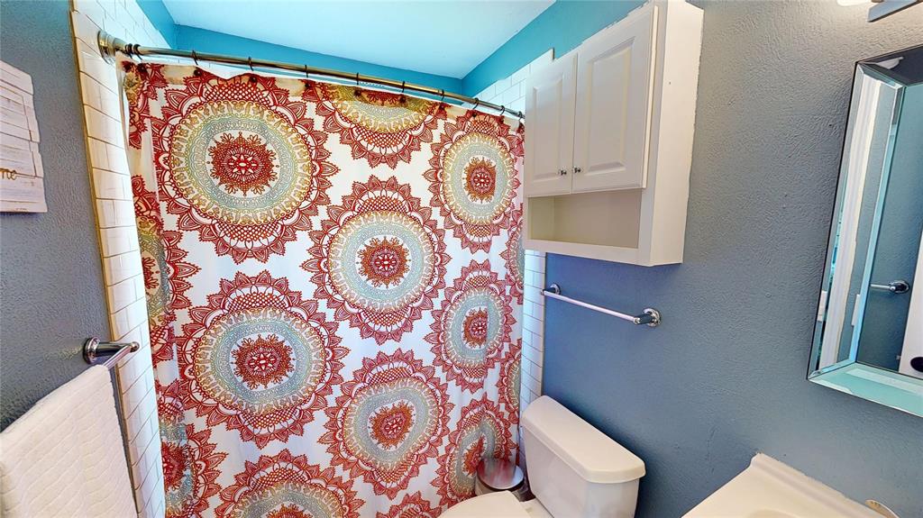 2227 E Crescent Drive