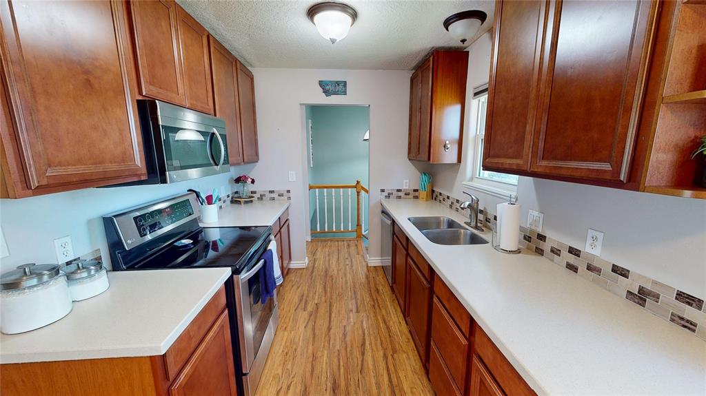 2227 E Crescent Drive