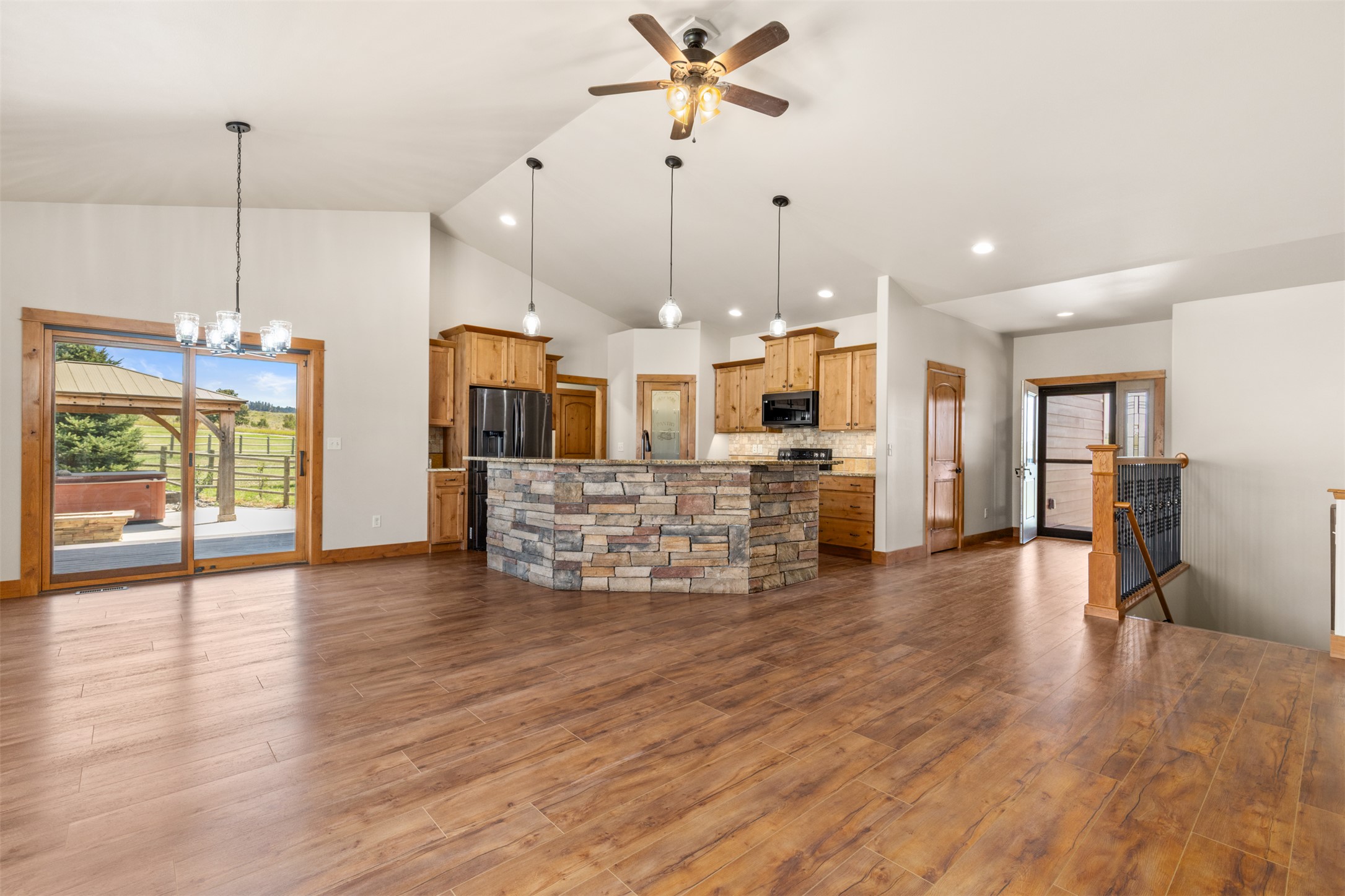 3877 High Trail Road