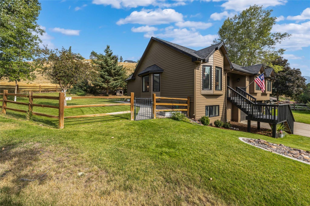 Photo of 2614 Argenta Court, Missoula, MT 59808 (MLS # 30077646)