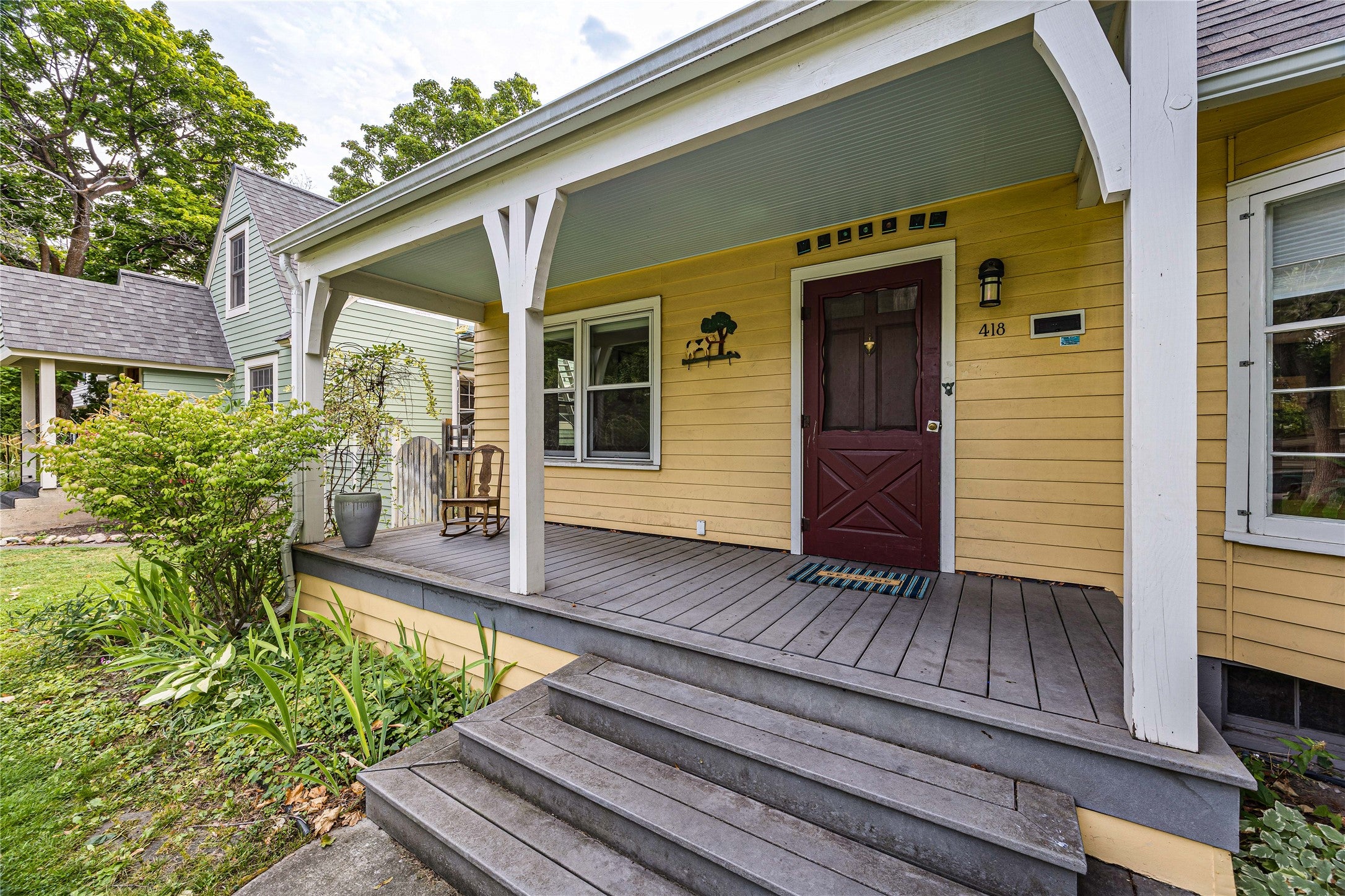 418 Woodford Street