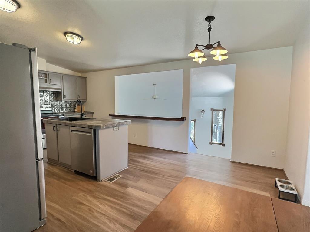 219 3rd Avenue SE