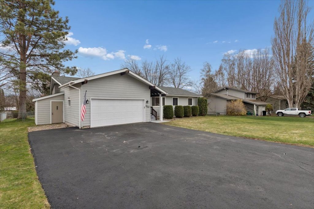 Photo of 322 Northridge Drive, Kalispell, MT 59901 (MLS # 30068905)