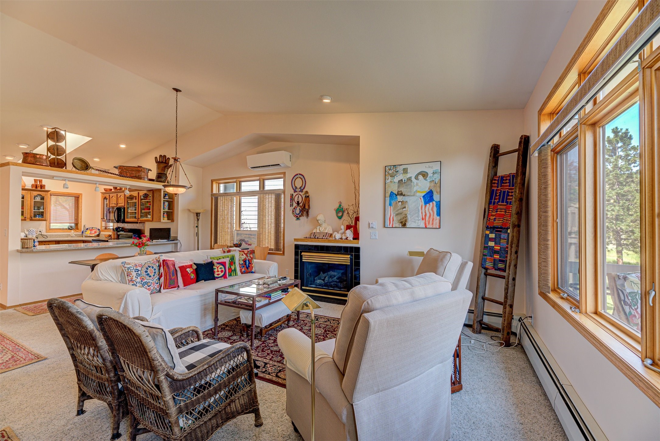 Helena, Montana 59601, United States, 2 Bedrooms Bedrooms, ,3 BathroomsBathrooms,Residential,Pending,52383