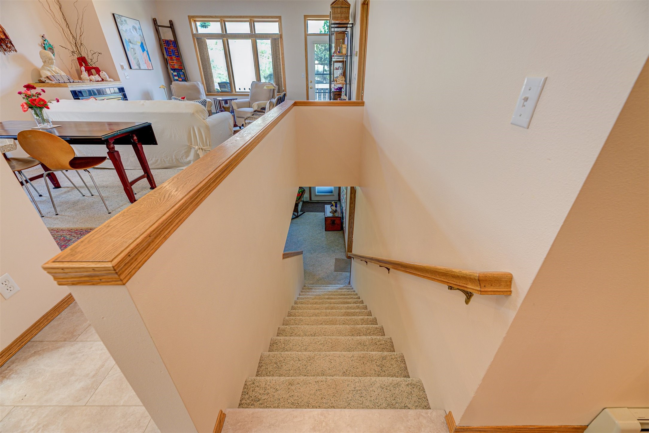 Helena, Montana 59601, United States, 2 Bedrooms Bedrooms, ,3 BathroomsBathrooms,Residential,Pending,52383