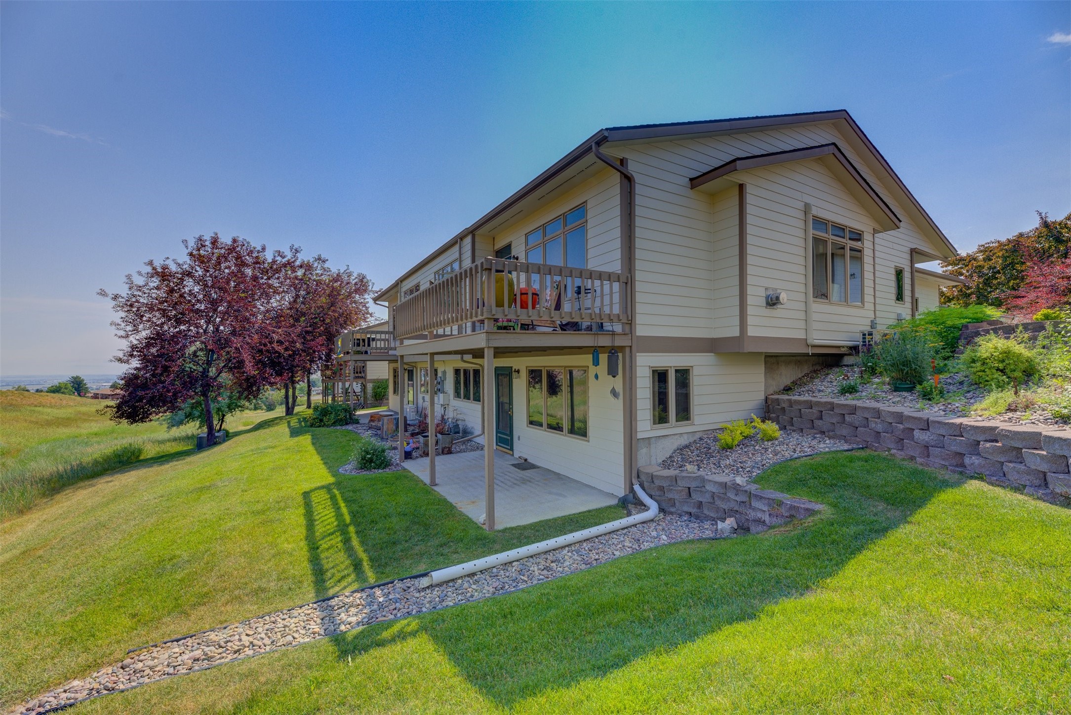 Helena, Montana 59601, United States, 2 Bedrooms Bedrooms, ,3 BathroomsBathrooms,Residential,Pending,52383