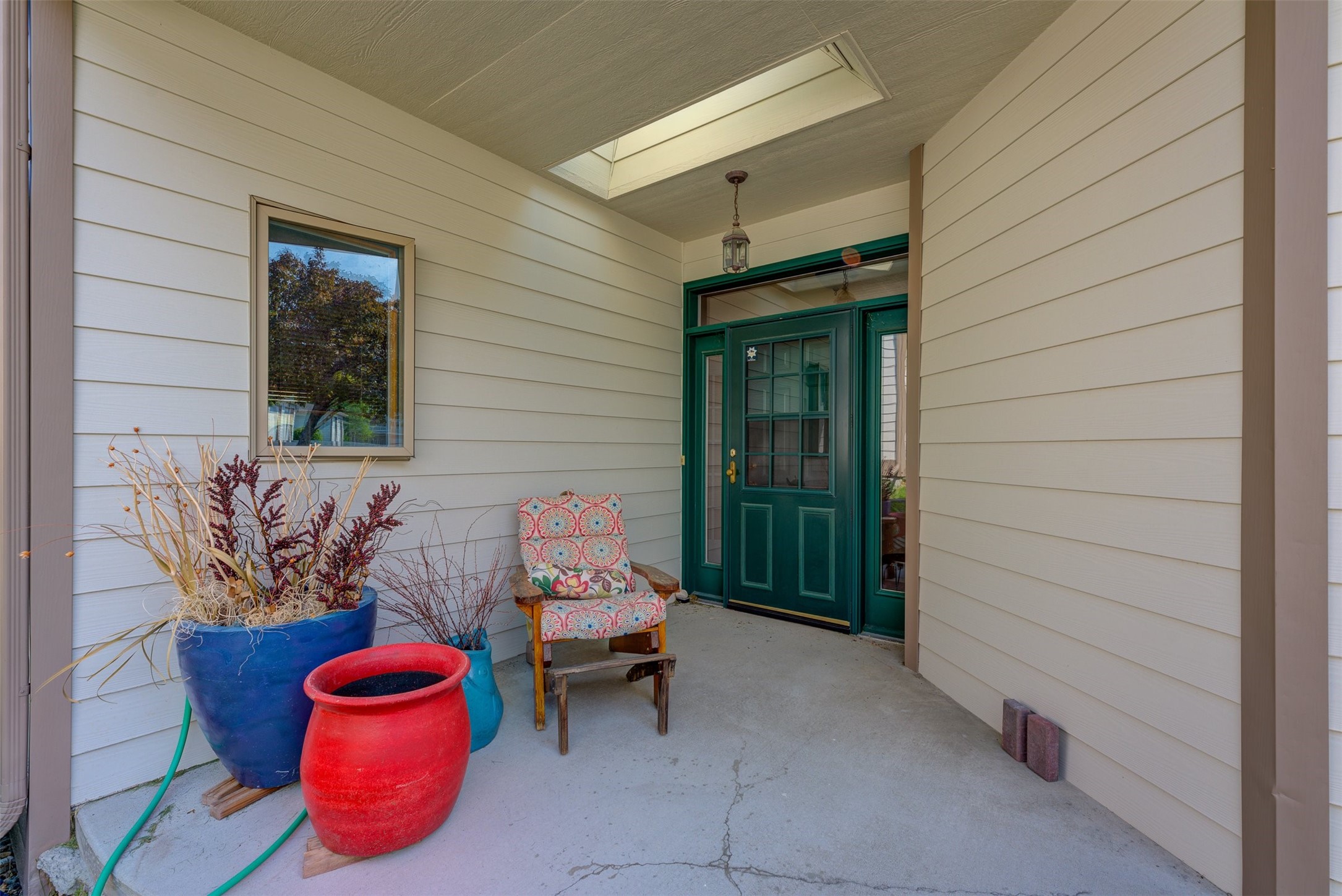 Helena, Montana 59601, United States, 2 Bedrooms Bedrooms, ,3 BathroomsBathrooms,Residential,Pending,52383