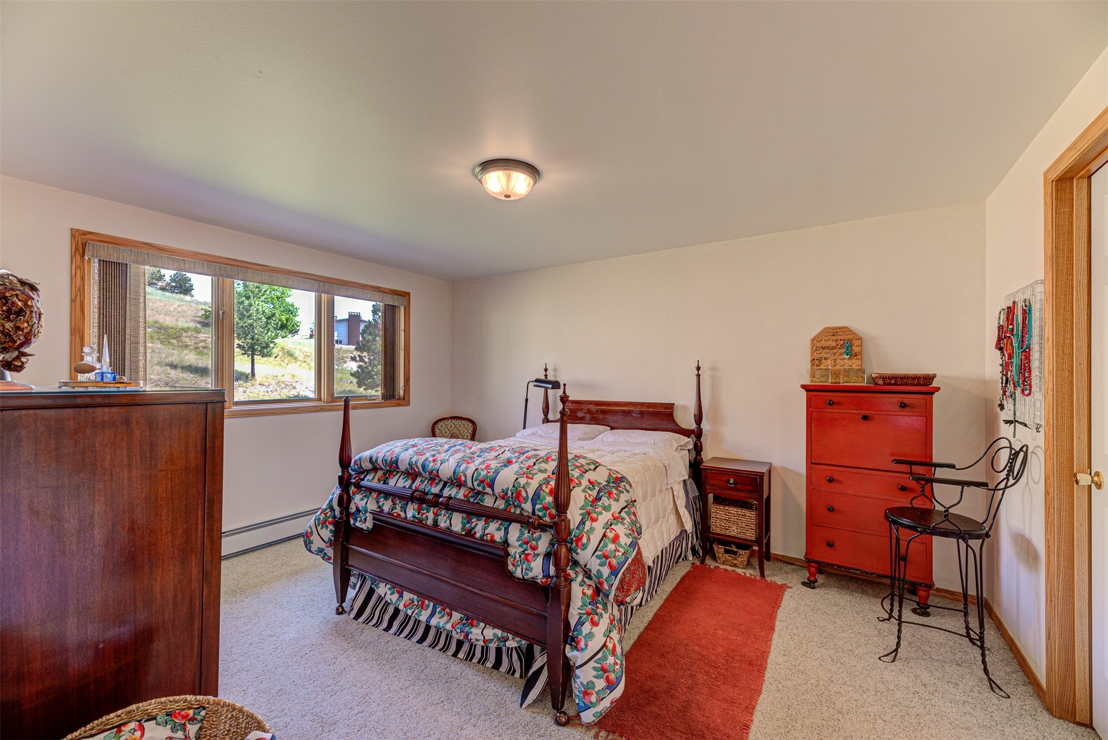 Helena, Montana 59601, United States, 2 Bedrooms Bedrooms, ,3 BathroomsBathrooms,Residential,Pending,52383