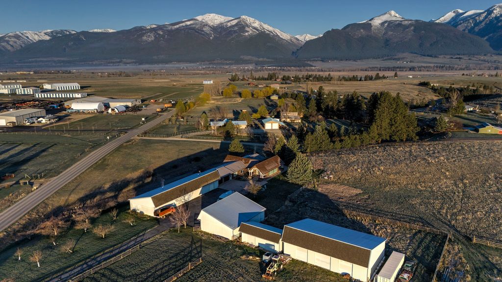 Photo of 522 Stevensville Airport Road, Stevensville, MT 59870 (MLS # 30047410)