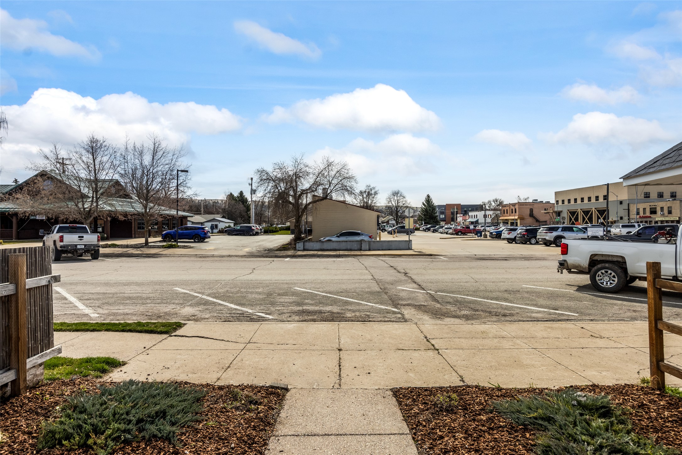 107 3rd Avenue E