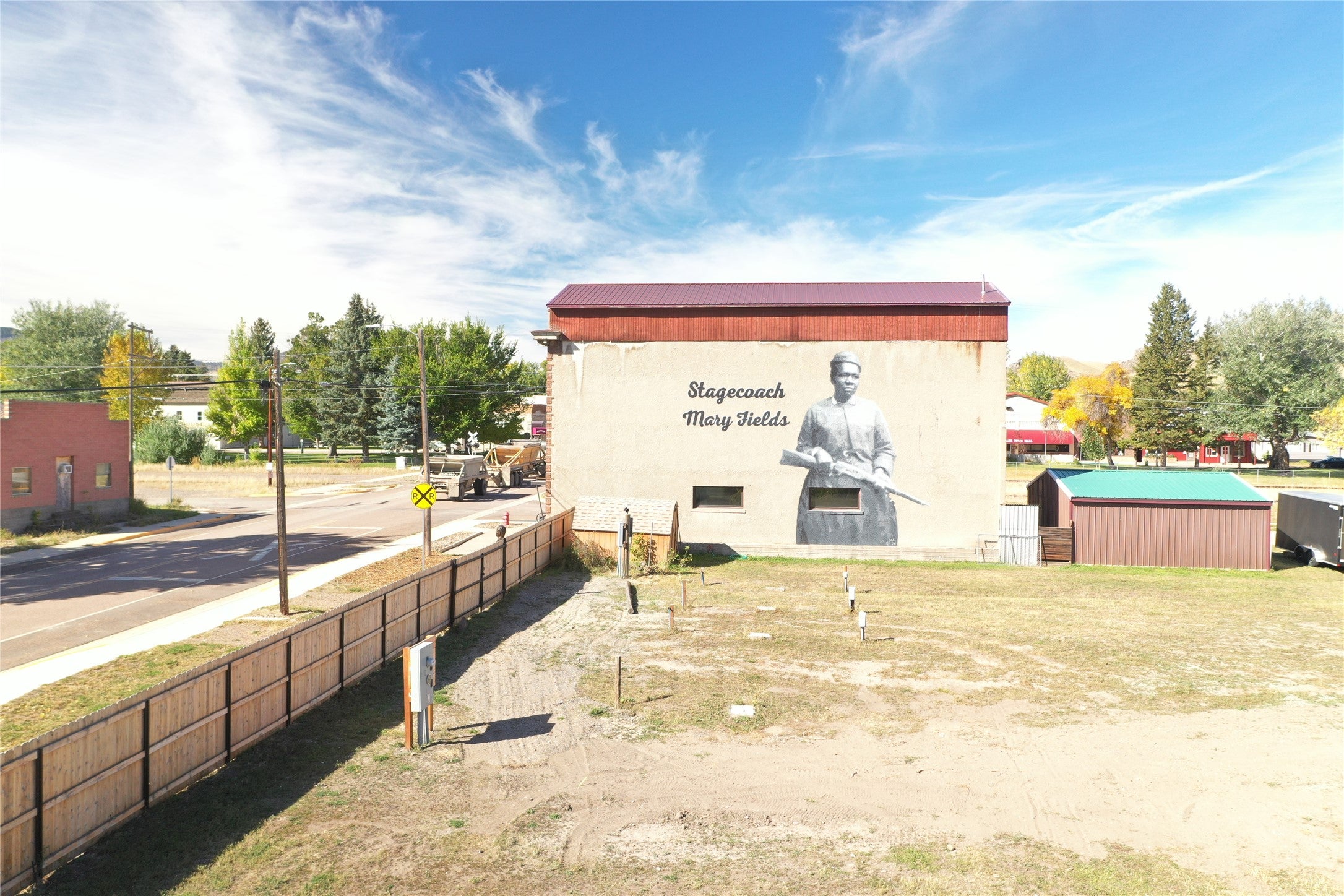 1 Central Avenue E