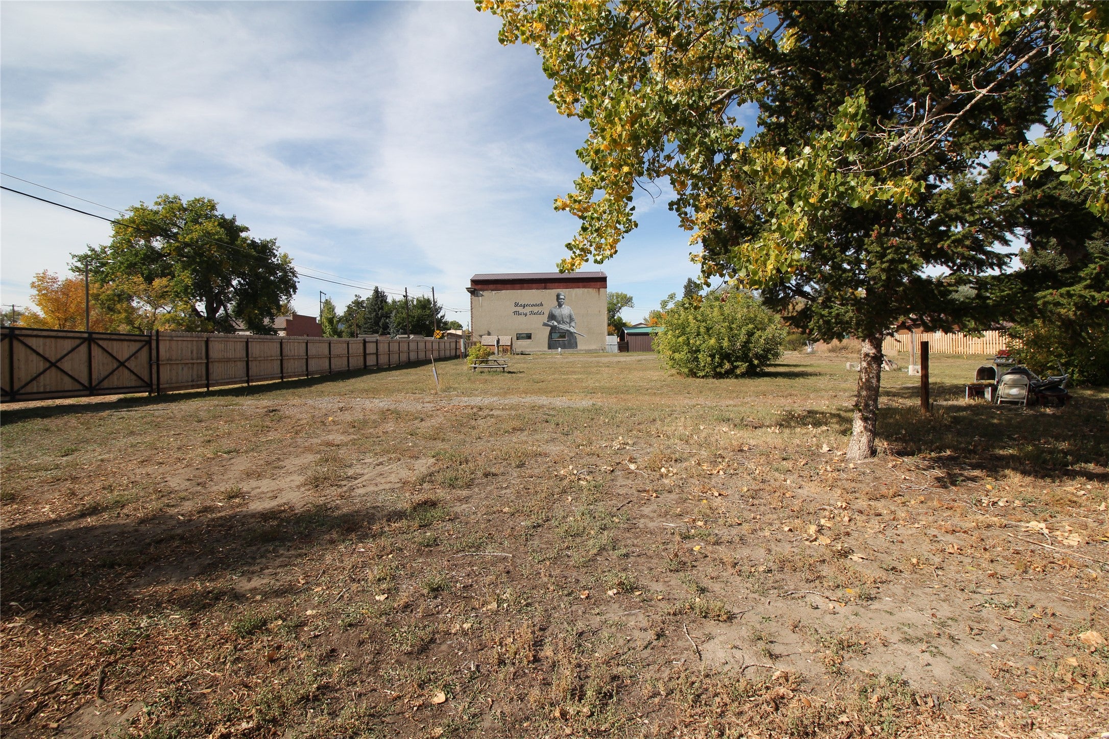 1 Central Avenue E
