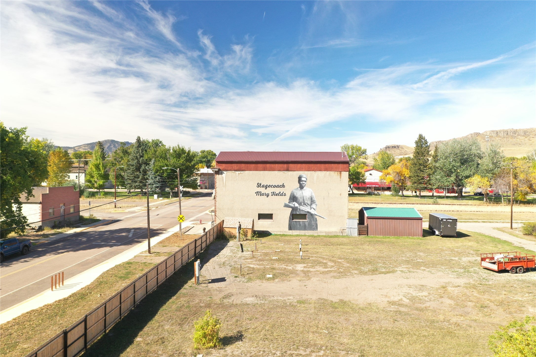 1 Central Avenue E