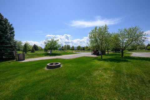 Tiny photo for 438 Kingfisher Loop, Eureka, MT 59917 (MLS # 30068367)