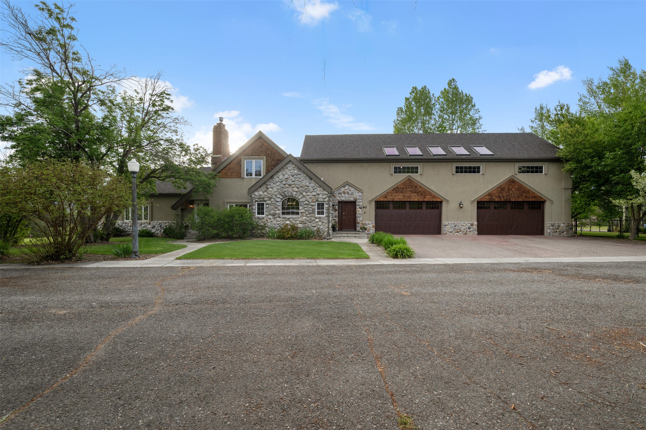 40 N. Lake Drive