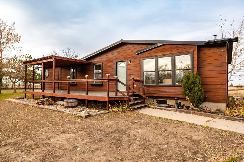 Photo of 5705 62nd Avenue SW, Great Falls, MT 59404 (MLS # 30060942)