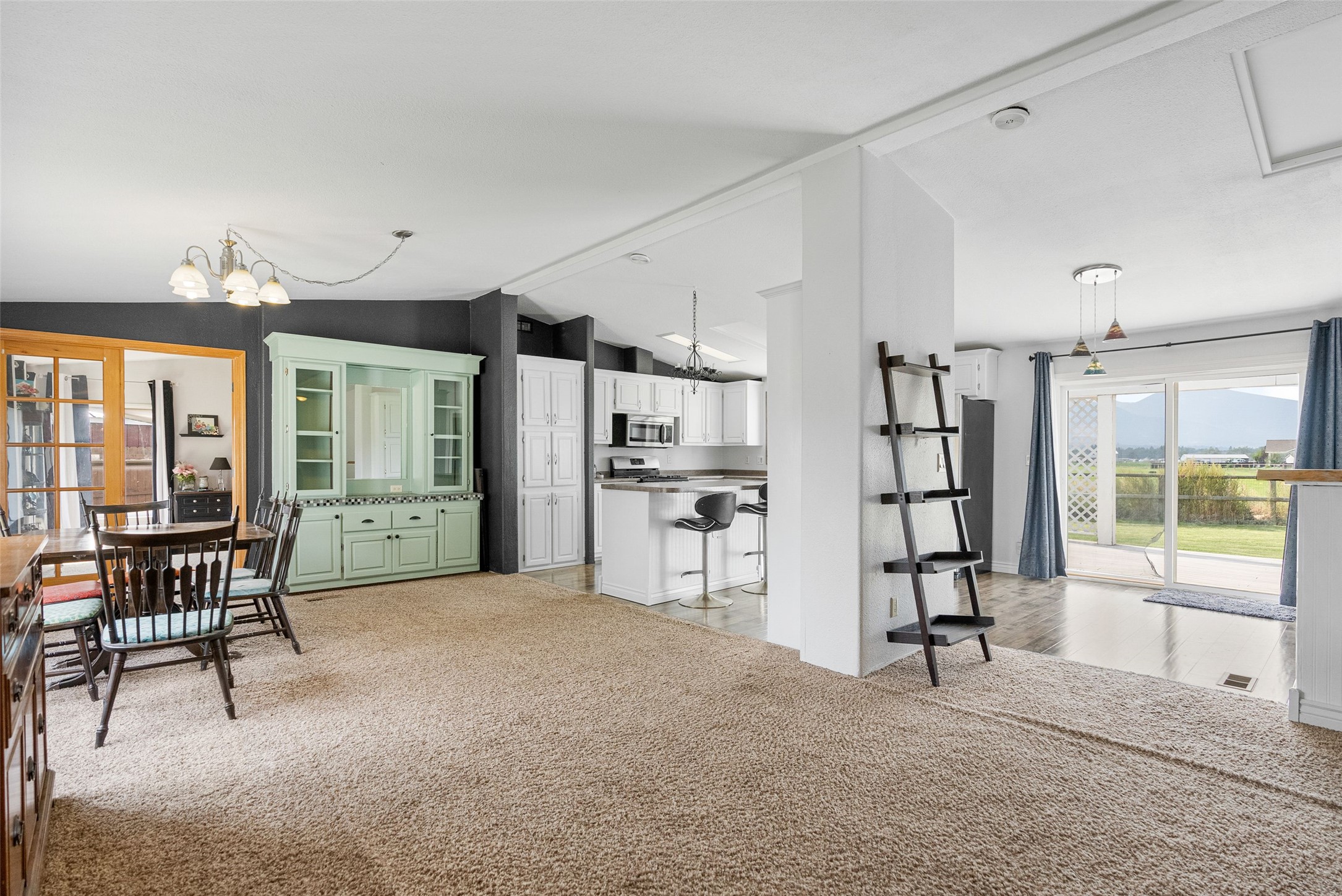 Corvallis, Montana 59828, United States, 4 Bedrooms Bedrooms, ,2 BathroomsBathrooms,Residential,Active,203315